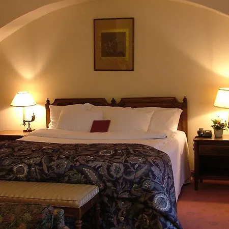 Palace And Park Complex Hotel