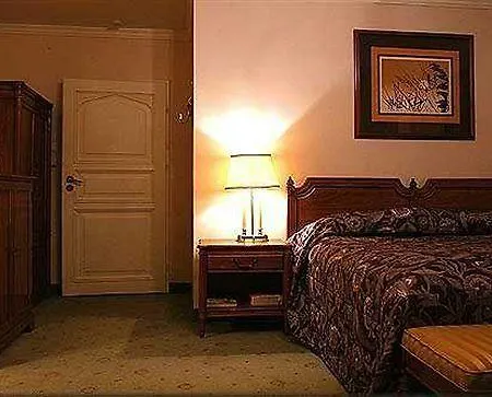 Palace And Park Complex Hotel 4*