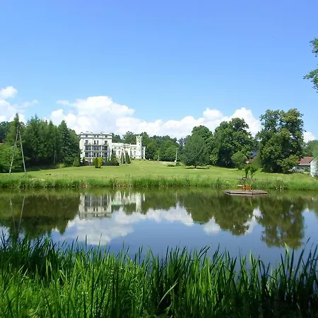 Hotel Palace And Park Complex Paszkówka