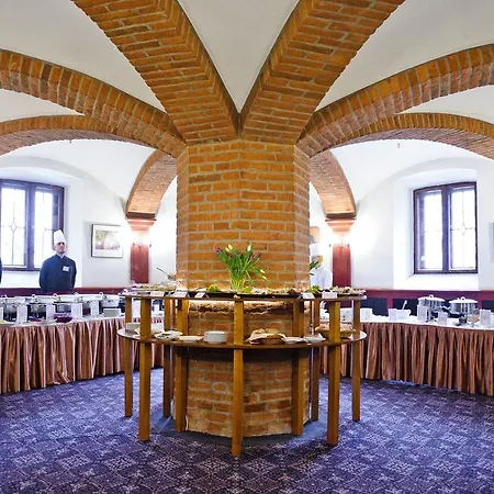 Palace And Park Complex Hotel 4*