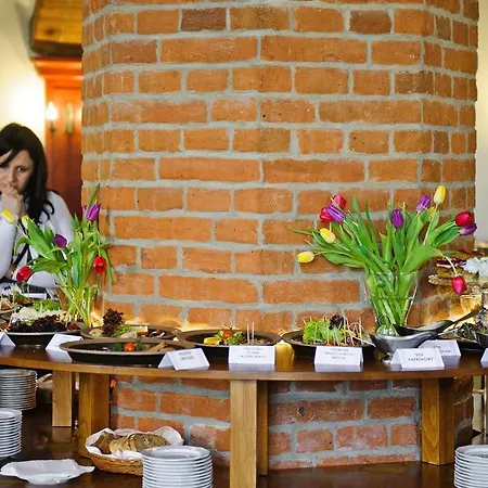 Palace And Park Complex 4*