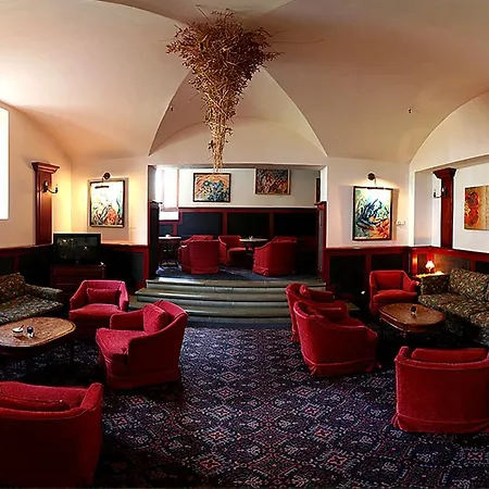 Hotel Palace And Park Complex