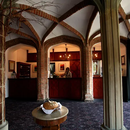 Palace And Park Complex 4*