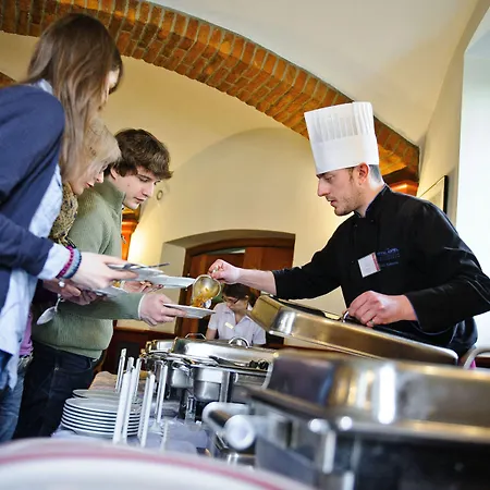 Palace And Park Complex 4* Paszkówka