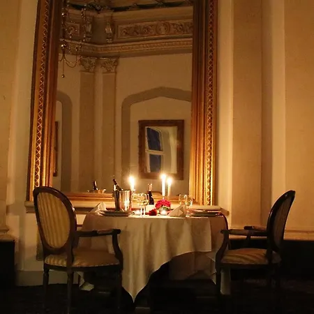 Hotel Palace And Park Complex