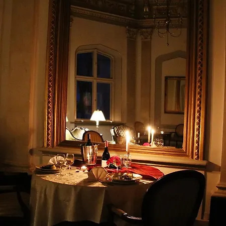 Palace And Park Complex Hotel Paszkówka