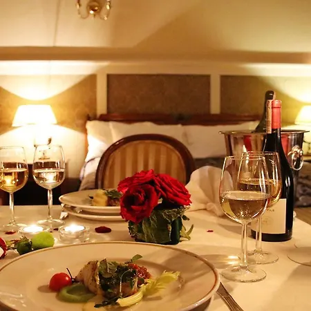 Palace And Park Complex Paszkówka