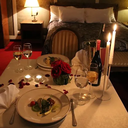 Palace And Park Complex