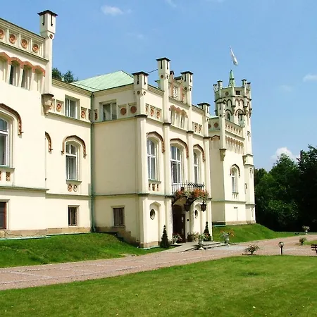 Palace And Park Complex Hotel Paszkówka
