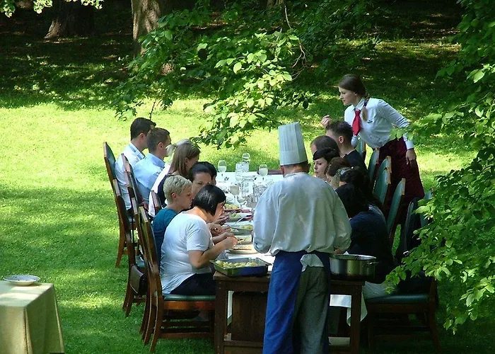 Palace And Park Complex