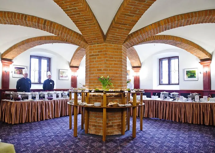 Palace And Park Complex Отель 4*