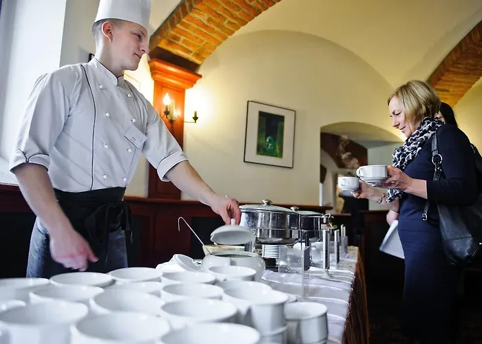 Palace And Park Complex 4* Пашкувка