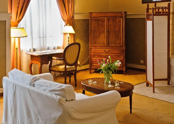 Отель Palace And Park Complex 4*