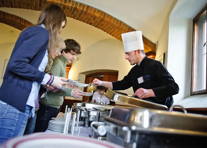 Palace And Park Complex 4* Пашкувка