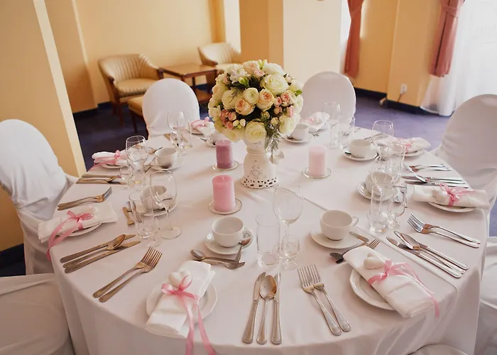 Отель Palace And Park Complex