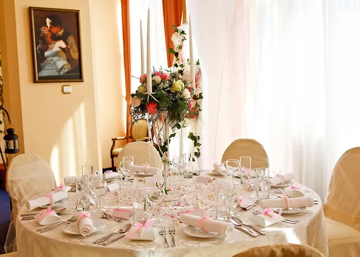 Отель Palace And Park Complex 4*