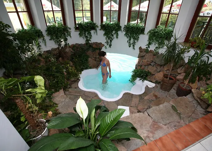 Palace And Park Complex