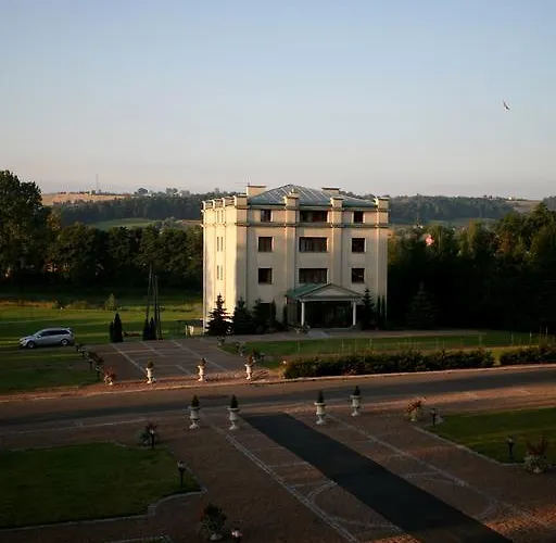 Palace And Park Complex Пашкувка