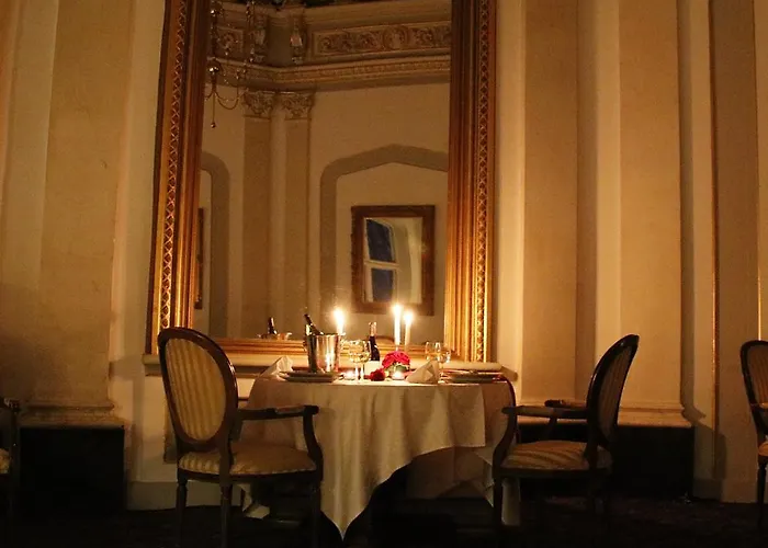 Отель Palace And Park Complex