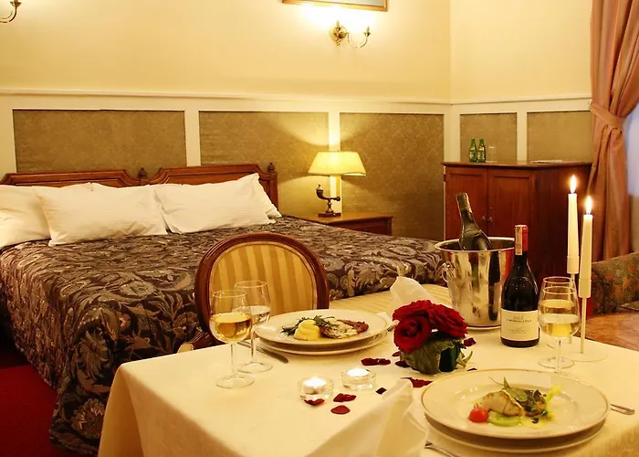 Palace And Park Complex Отель 4*