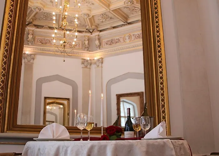 Palace And Park Complex Отель