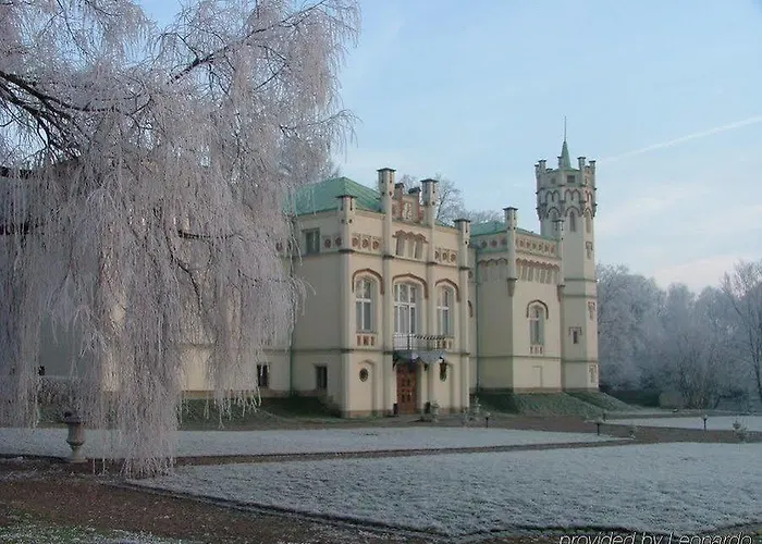 Palace And Park Complex Отель Пашкувка