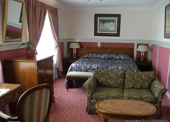 Palace And Park Complex 4* Пашкувка