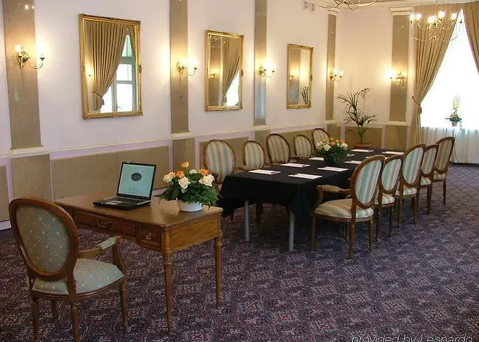 Отель Palace And Park Complex Пашкувка