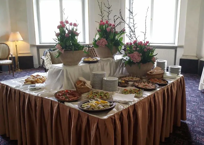 Palace And Park Complex Отель Пашкувка